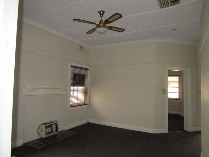 31 Norman Street, Wagga Wagga NSW 2650