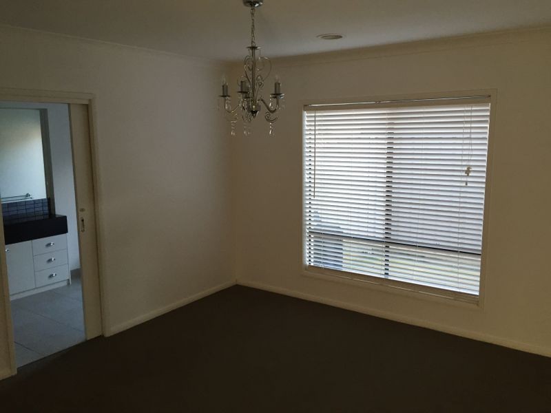 5 Wellington Avenue, Tatton NSW 2650