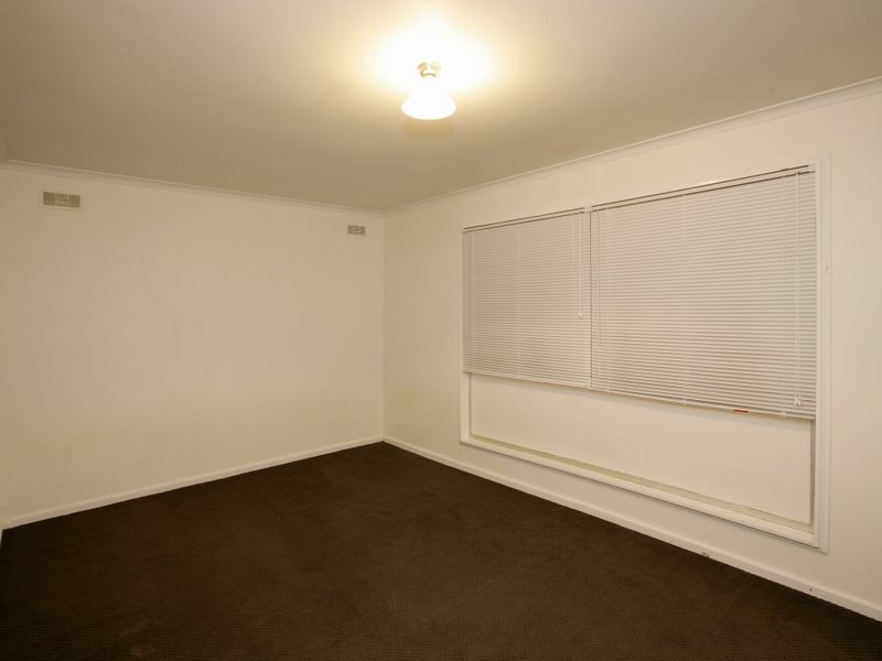 6 Lalor Place, Tolland NSW 2650