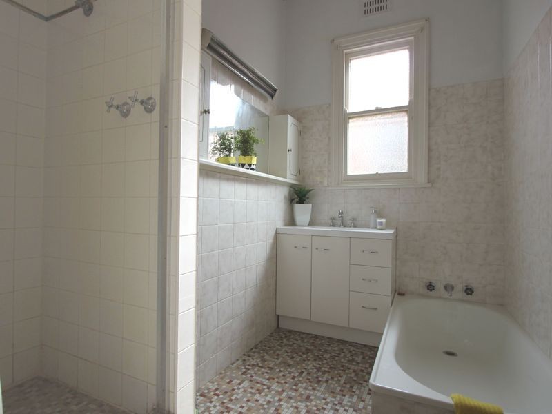 68 Peter Street, Wagga Wagga NSW 2650