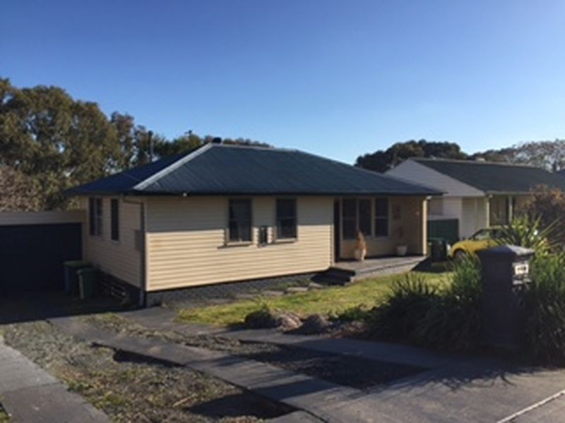 32 Gilmore Avenue, Mount Austin NSW 2650