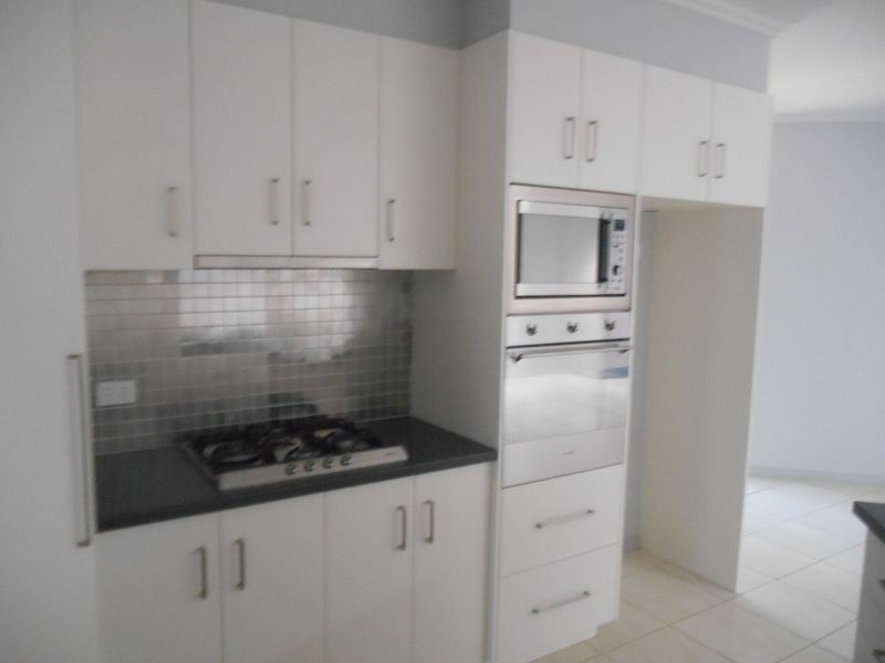 28 Deakin Avenue, Lloyd NSW 2650