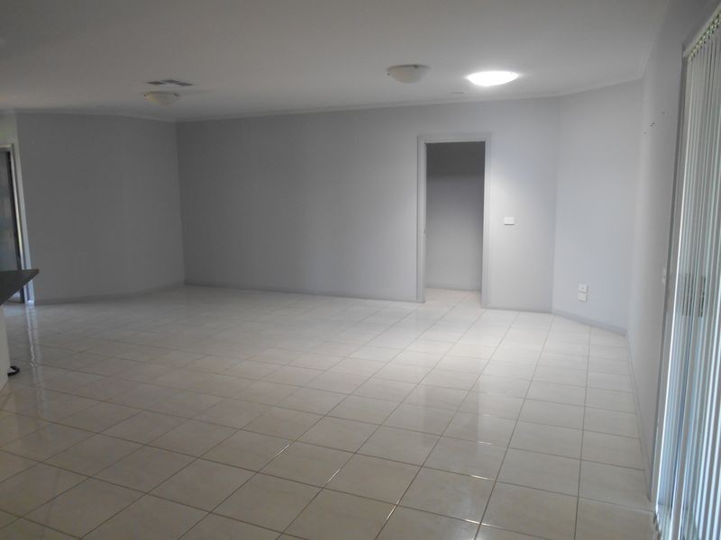 28 Deakin Avenue, Lloyd NSW 2650