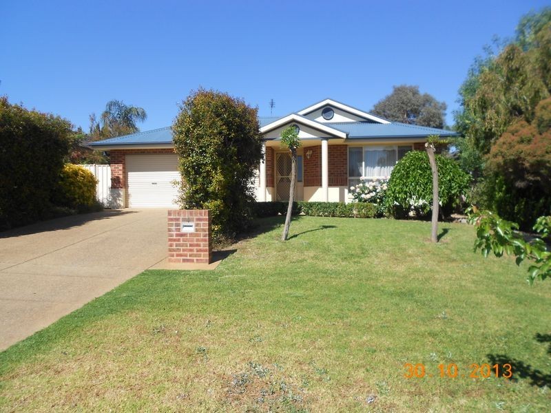 4 Bourkelands Drive, Wagga Wagga NSW 2650