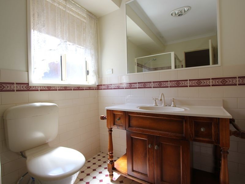 35 Lansdowne Avenue, Lake Albert NSW 2650