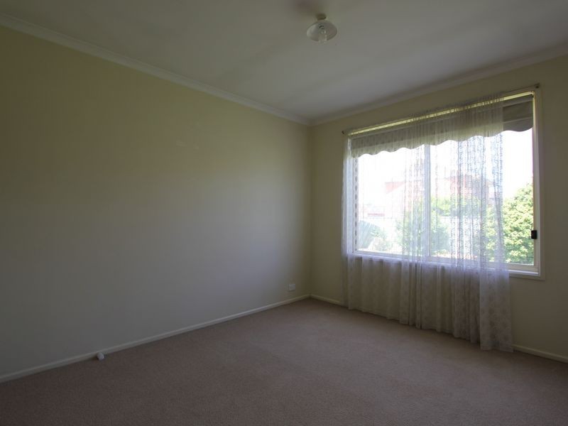 35 Lansdowne Avenue, Lake Albert NSW 2650