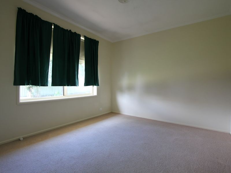 35 Lansdowne Avenue, Lake Albert NSW 2650