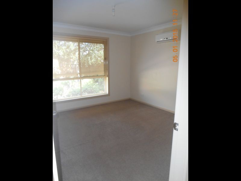 2/9 Inglis Street, Lake Albert NSW 2650