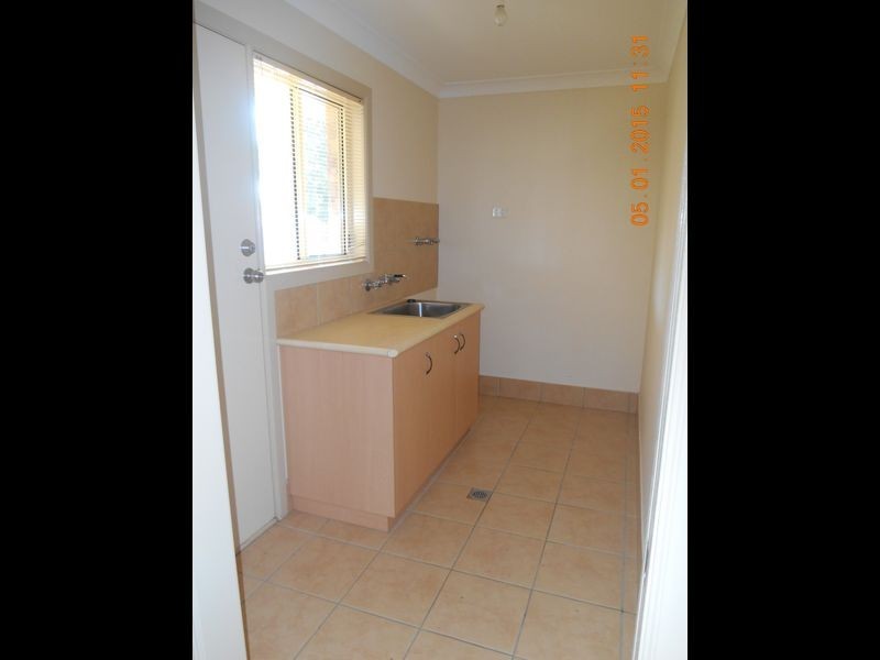 2/9 Inglis Street, Lake Albert NSW 2650