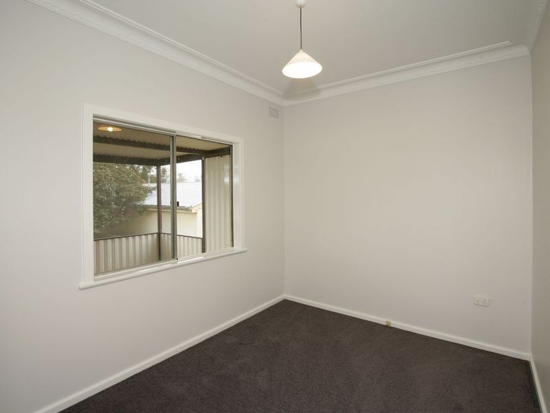 67 Grove Street, Kooringal NSW 2650