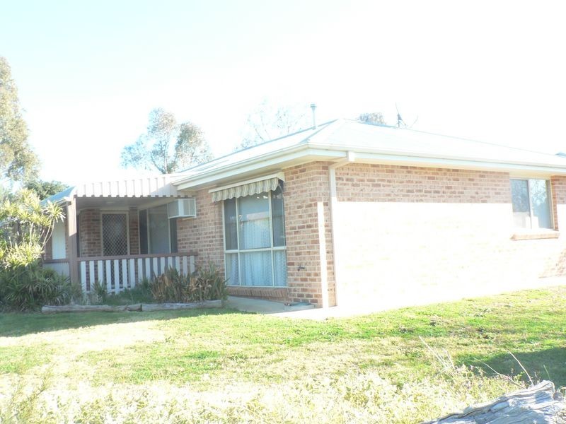 1/2 Cypress Street, Forest Hill NSW 2651