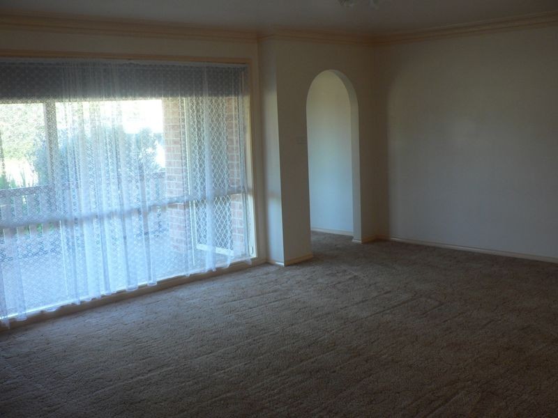 1/2 Cypress Street, Forest Hill NSW 2651