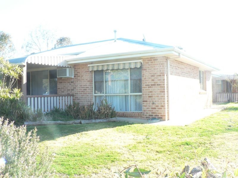 1/2 Cypress Street, Forest Hill NSW 2651