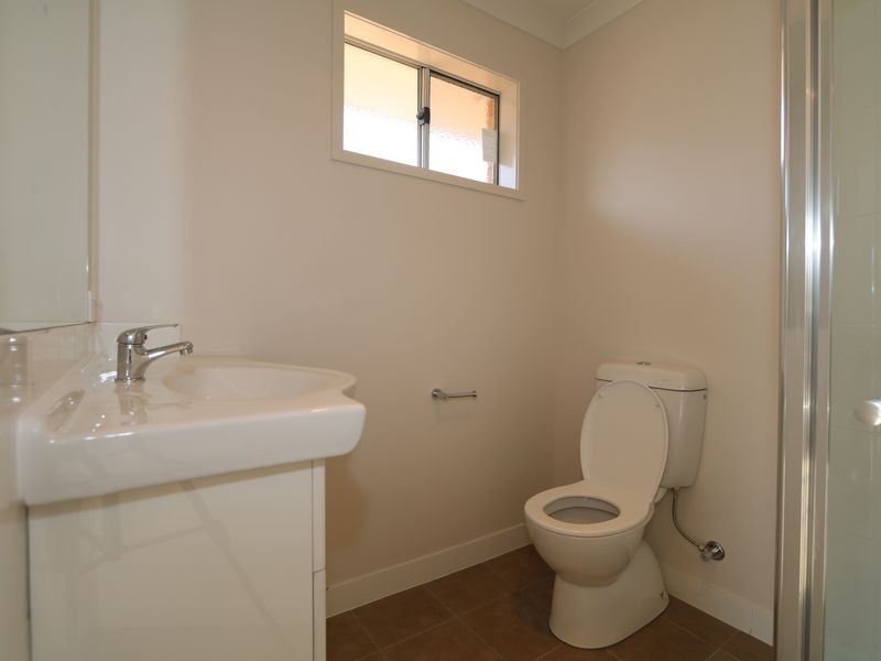 17 Sunvale Crescent, Estella NSW 2650