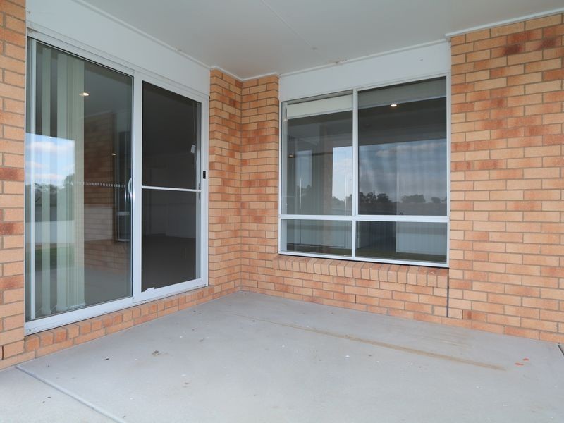 17 Sunvale Crescent, Estella NSW 2650