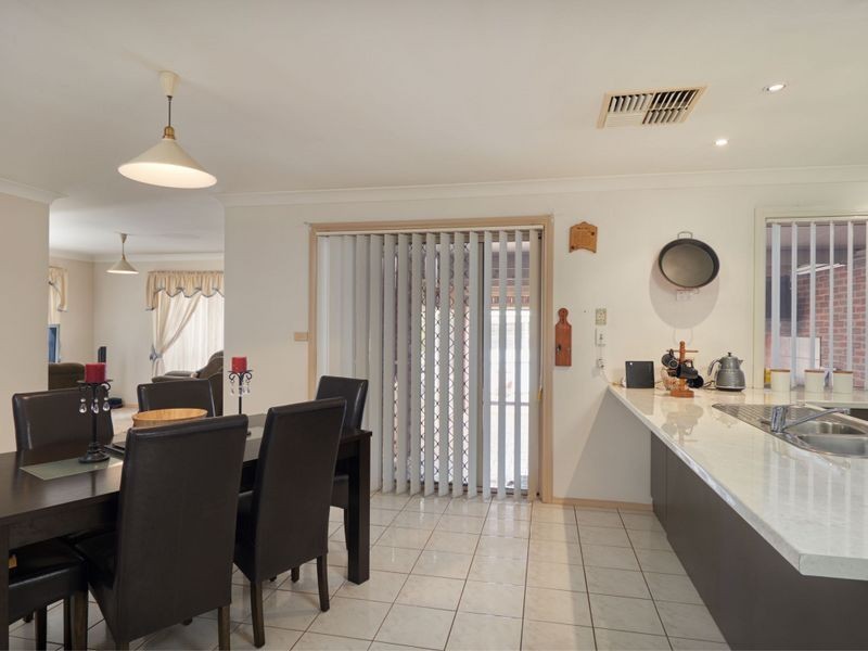 18 Lamilla Street, Glenfield Park NSW 2650