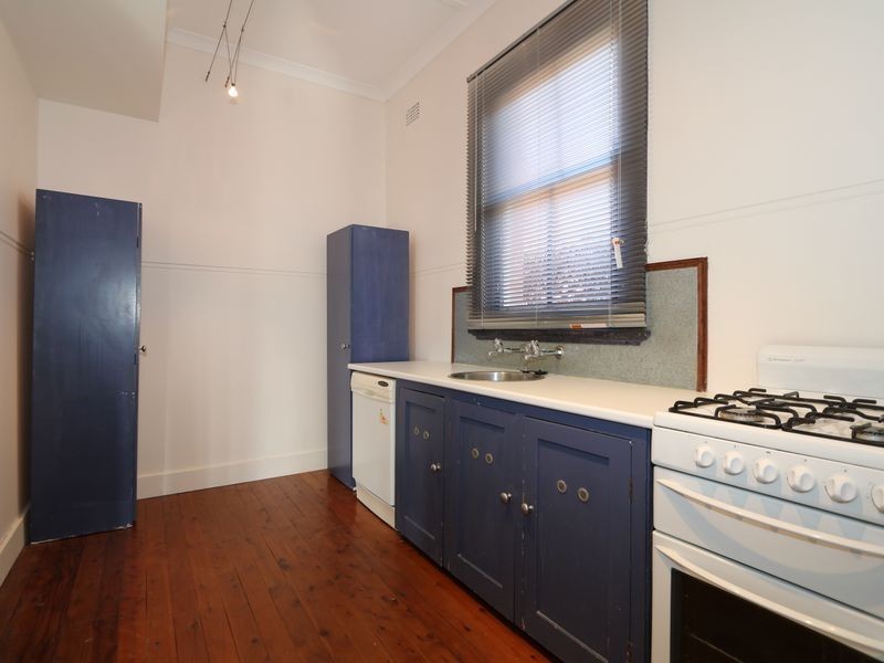 7 Erin Street, Turvey Park NSW 2650