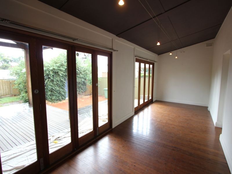 7 Erin Street, Turvey Park NSW 2650