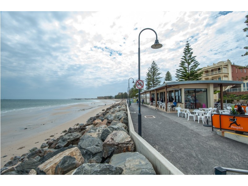 22/3 Broadway, Glenelg South SA 5045