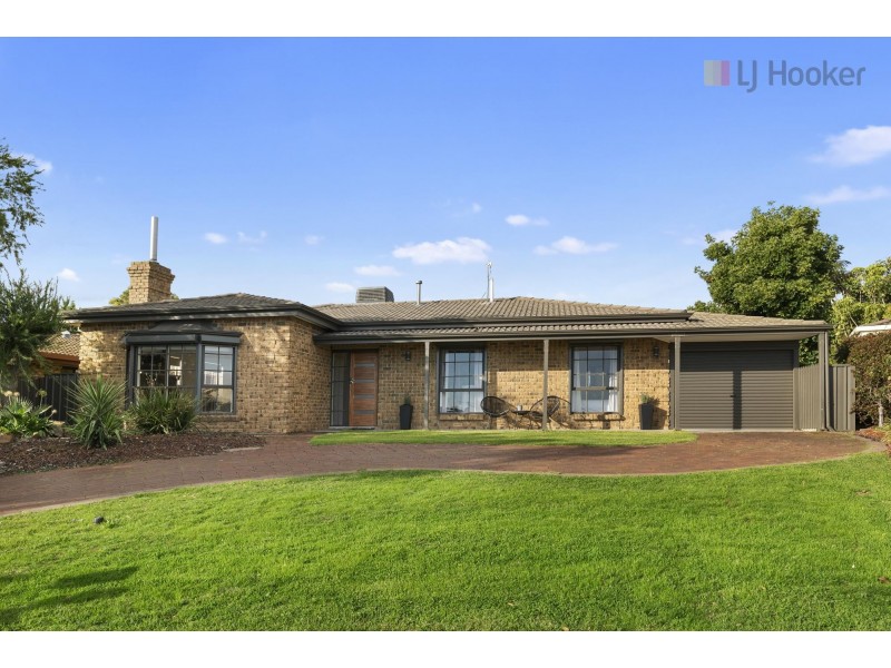 39 Rogana Crescent, Hallett Cove SA 5158