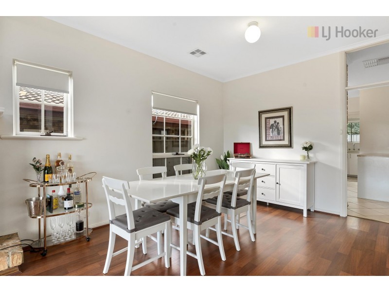 39 Rogana Crescent, Hallett Cove SA 5158