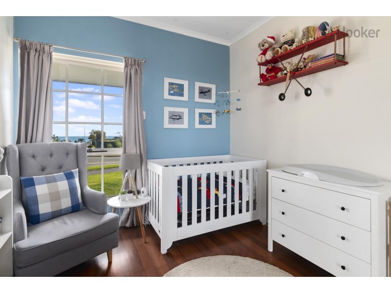 39 Rogana Crescent, Hallett Cove SA 5158