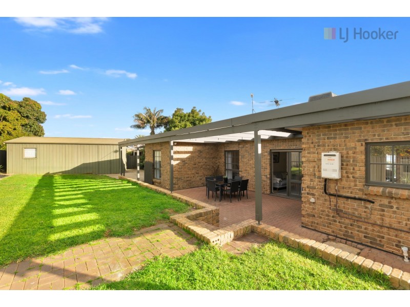 39 Rogana Crescent, Hallett Cove SA 5158
