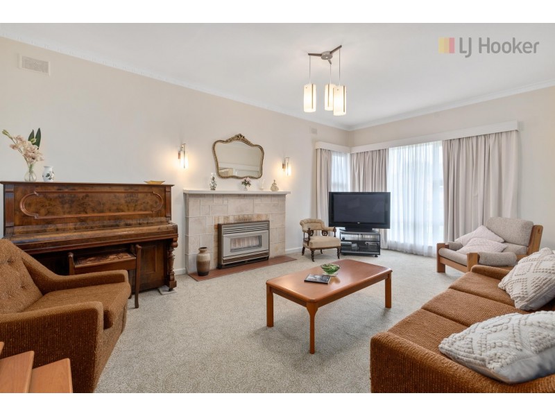 12 Meadowvale Road, Sturt SA 5047