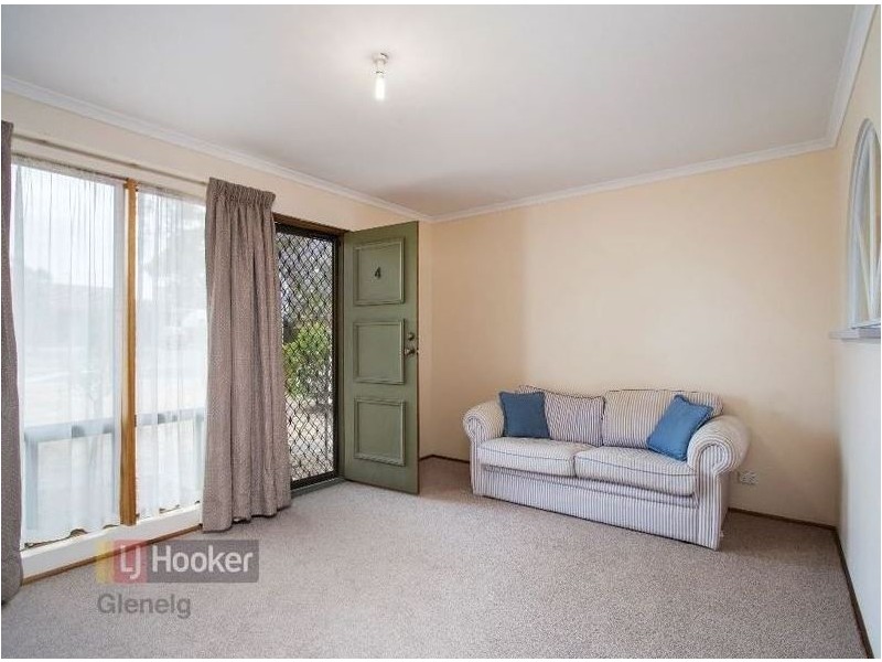 4/14 Windsor Avenue, Clovelly Park SA 5042