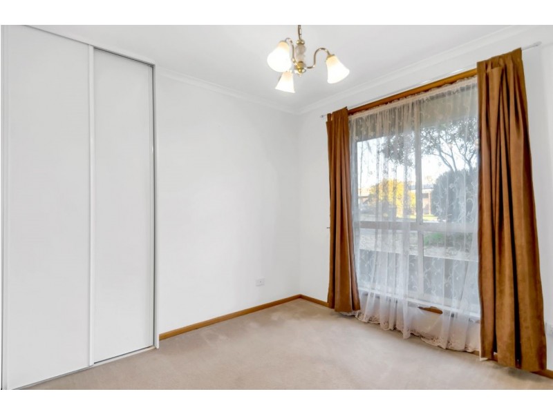 1 Gibson Court, Woodcroft SA 5162