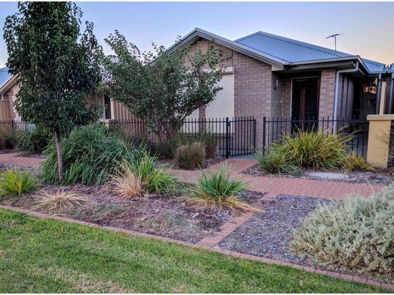 6 Silver Lane, Seaford Meadows SA 5169