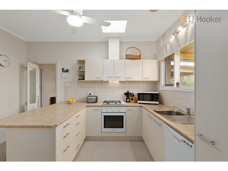 2 Ophir Crescent, Seacliff Park SA 5049