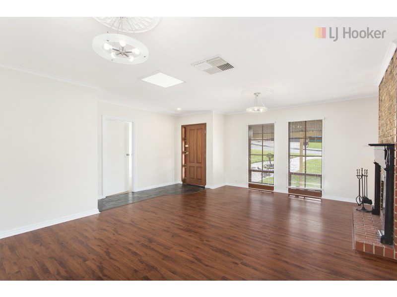 2 Inali Court, Hallett Cove SA 5158