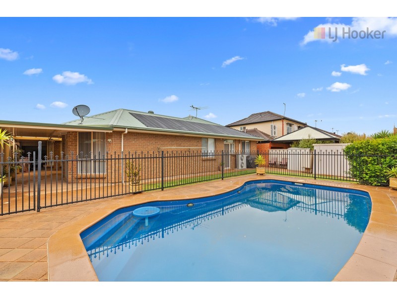 36 Mcfarlane Avenue, Mitchell Park SA 5043