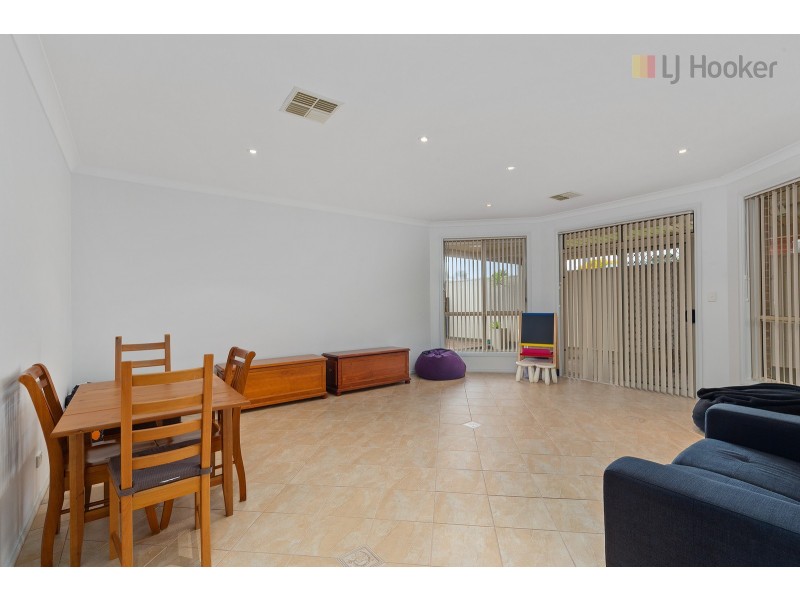 36 Mcfarlane Avenue, Mitchell Park SA 5043