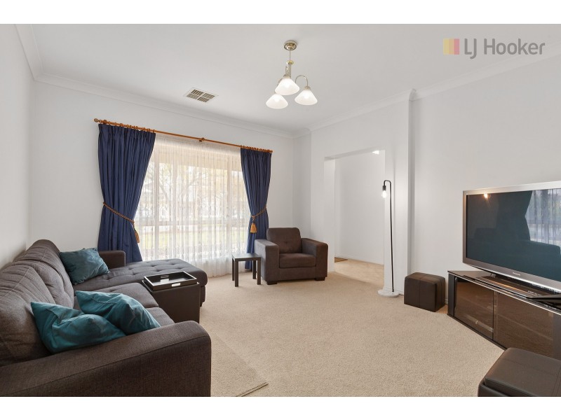 36 Mcfarlane Avenue, Mitchell Park SA 5043