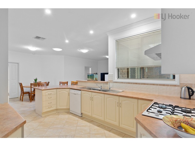 36 Mcfarlane Avenue, Mitchell Park SA 5043