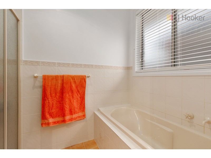 36 Mcfarlane Avenue, Mitchell Park SA 5043