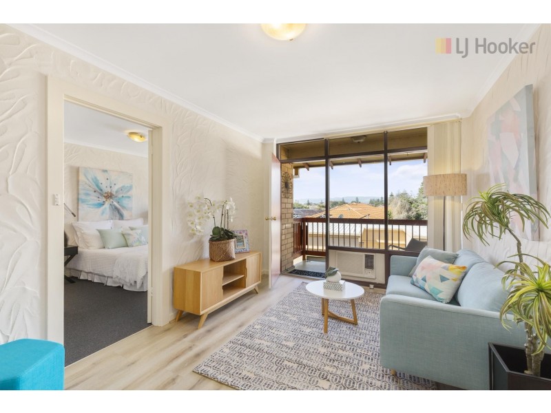 27/3 Broadway, Glenelg South SA 5045