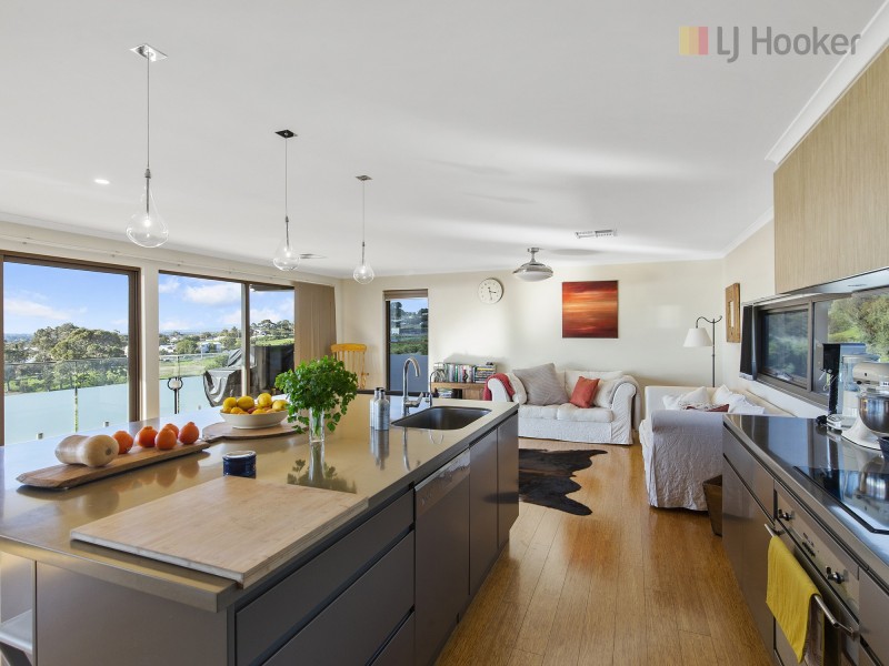 4 Dudley Crescent, Marino SA 5049