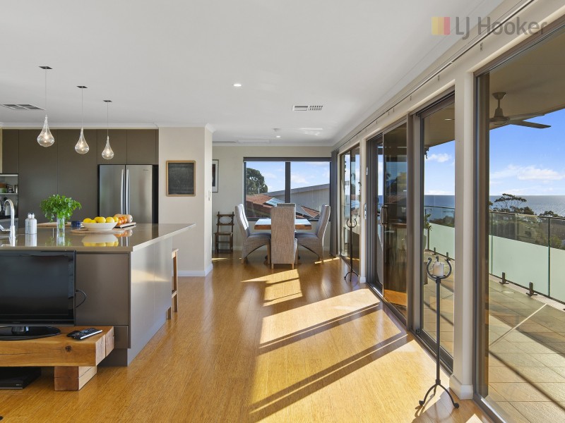 4 Dudley Crescent, Marino SA 5049