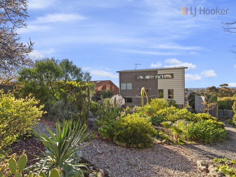 4 Dudley Crescent, Marino SA 5049