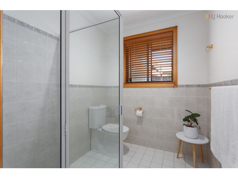 17 Chifley Crescent, Trott Park SA 5158