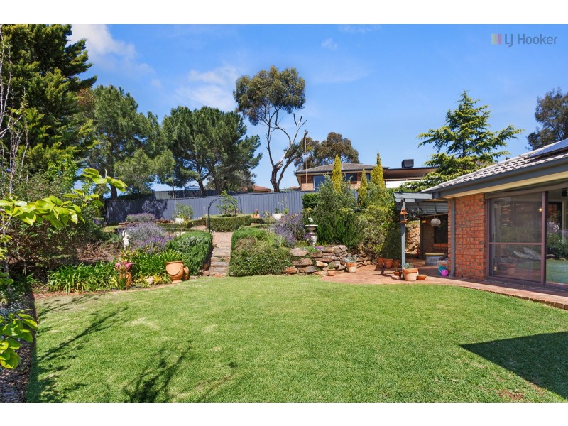 17 Chifley Crescent, Trott Park SA 5158