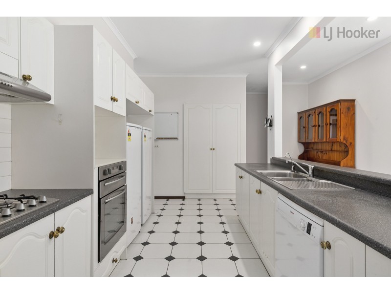 12 Salrak Avenue, Marion SA 5043