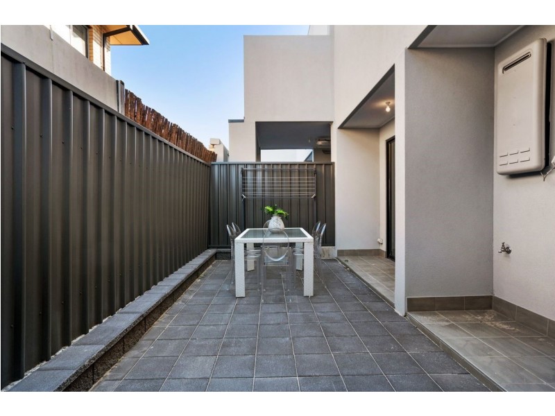 2/319 Military Road, Semaphore Park SA 5019