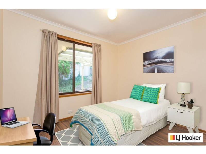 12 Columbia Crescent, Hallett Cove SA 5158