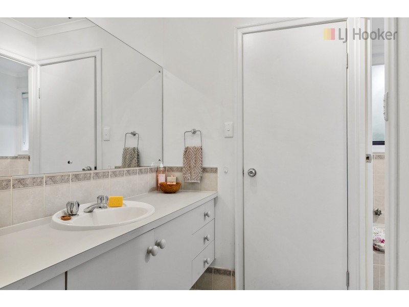 6 Gorton Court, Trott Park SA 5158