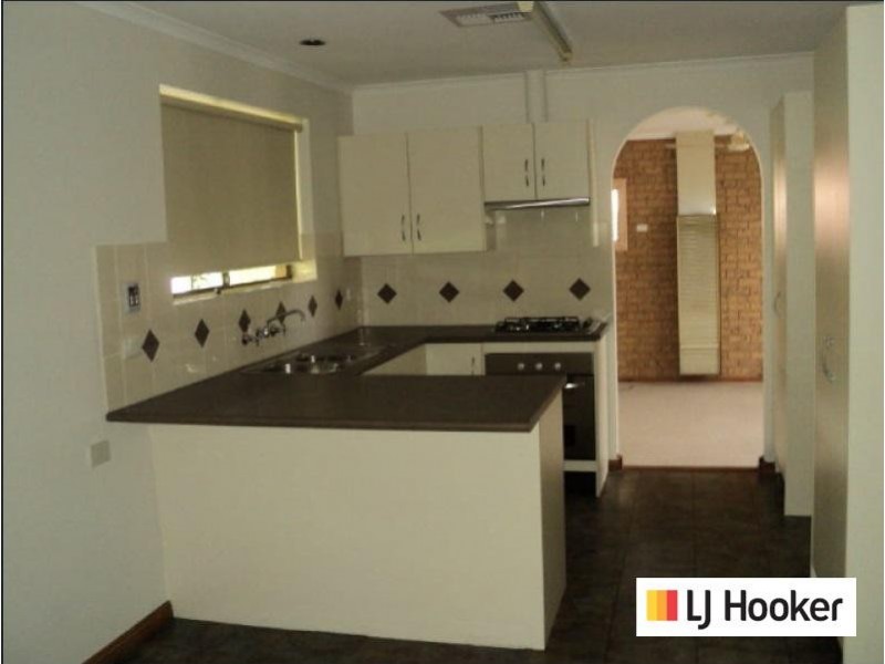 4 Caprice Street, Hallett Cove SA 5158