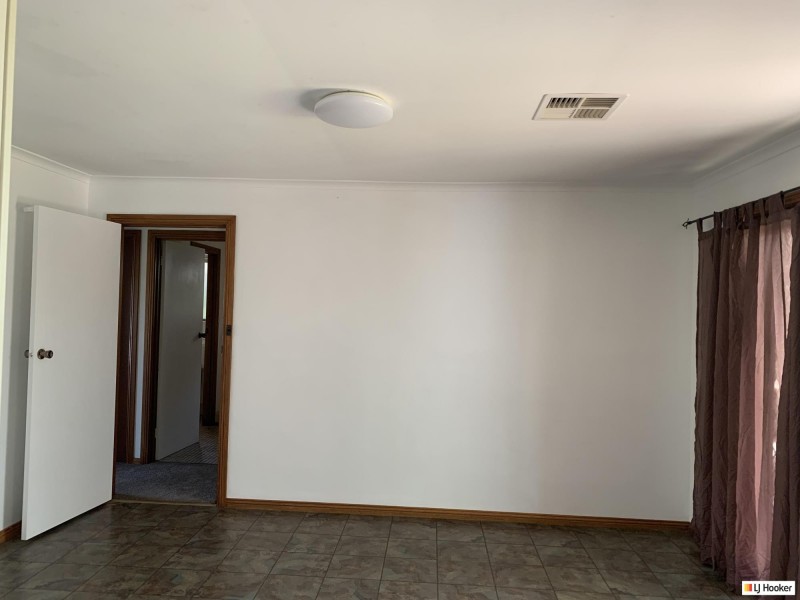 4 Caprice Street, Hallett Cove SA 5158